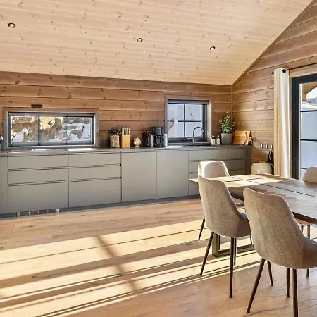 Gandalv - 8p - With Sauna & Hot Tub Villa